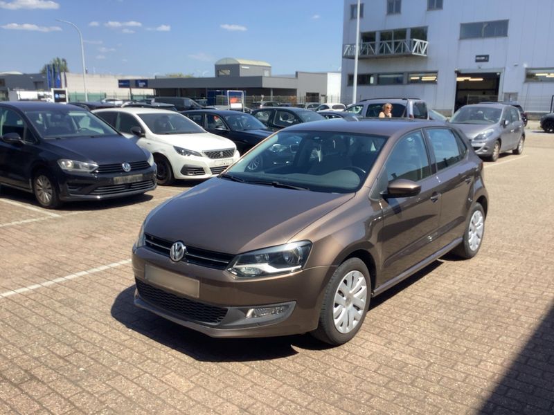 Volkswagen Polo 1.4 FSI — 1/8