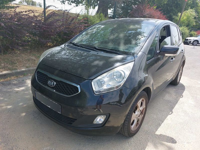 Kia Venga 1.6 CRDi — 1/8