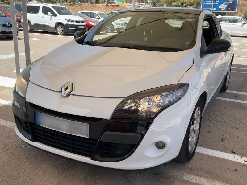 Renault Megane 1.6 — 1/8