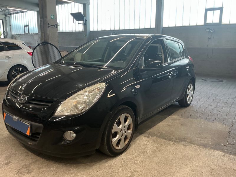 Hyundai i20 1.2 — 1/8