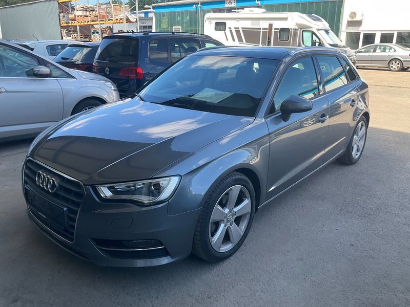 Audi A3 Sportback 1.4 TFSI — 1/8