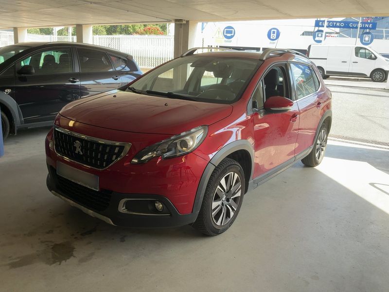 Peugeot 2008 1.2 PureTech — 1/8