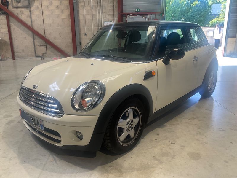 MINI MINI Cooper D — 1/8
