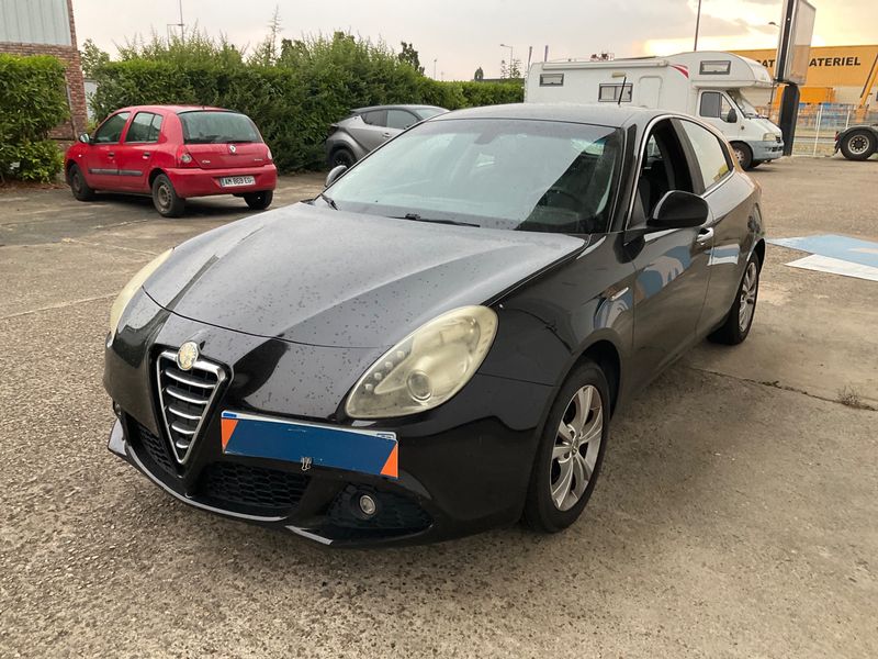 Alfa Romeo Giulietta 1.4 Turbo — 1/8