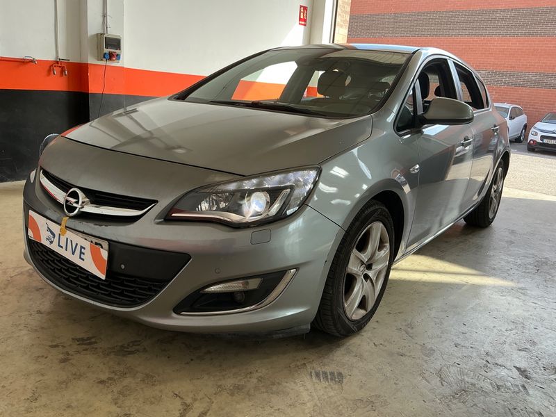 Opel Astra 1.4 Turbo — 1/8