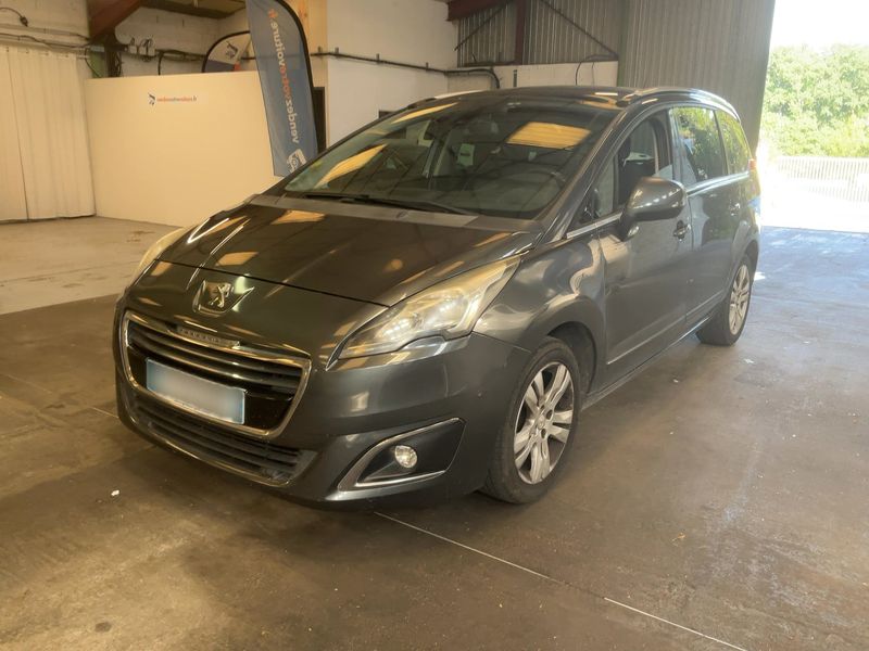 Peugeot 5008 2.0 Blue-HDi — 1/8