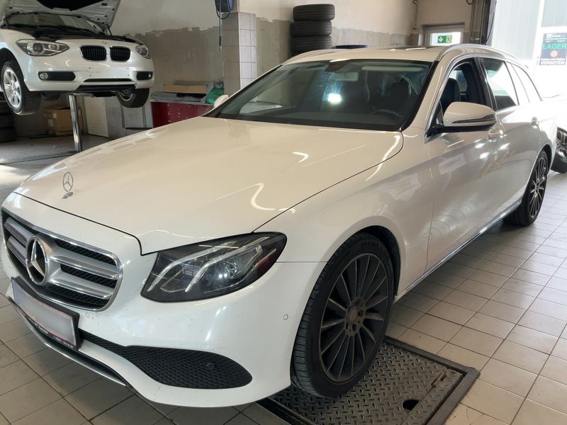 Mercedes-Benz E-Klasse E 220 d — 1/8