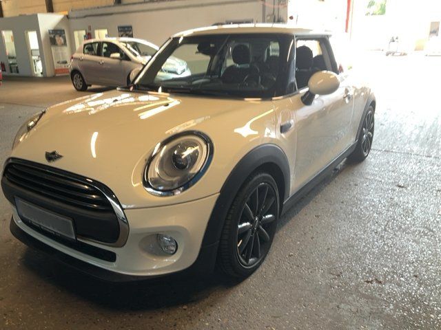 MINI MINI One — 1/8