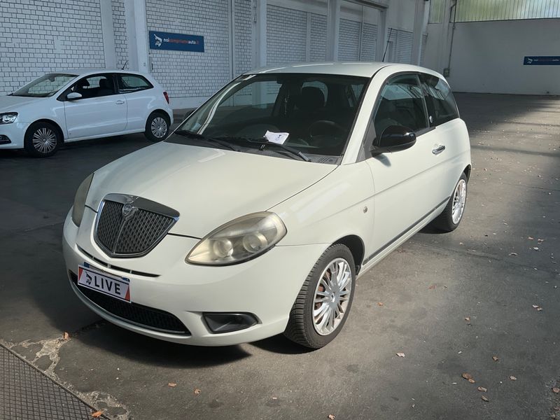 Lancia Ypsilon 1.4 LPG — 1/8