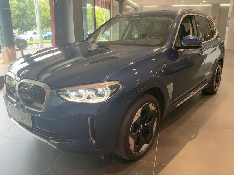 BMW iX3 electric drive 210 kW — 1/8