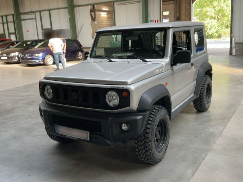 Suzuki Jimny 1.5 — 1/8