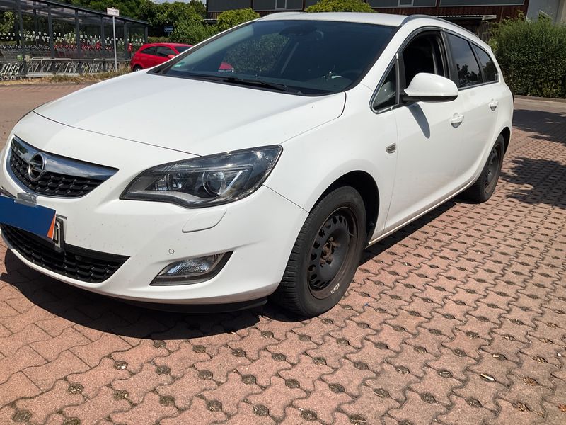 Opel Astra 1.7 CDTI — 1/8