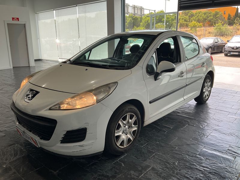 Peugeot 207 1.4 HDi — 1/8