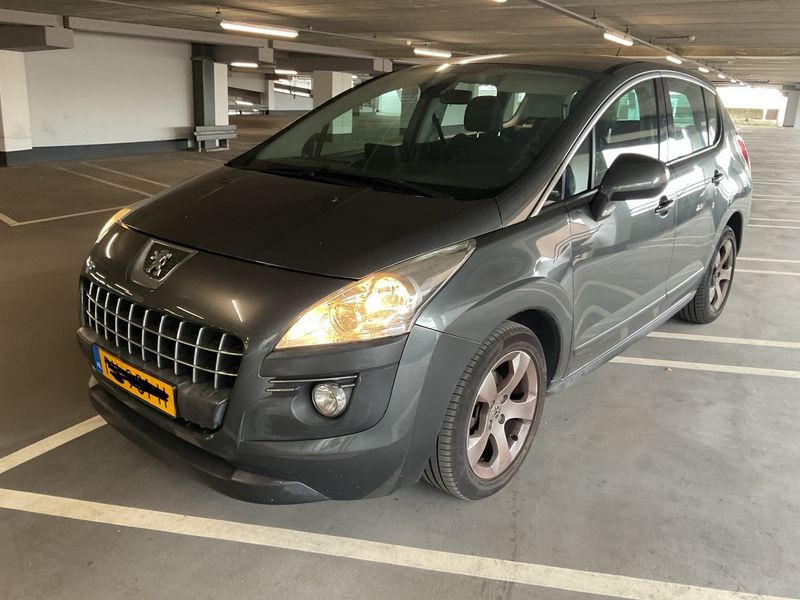 Peugeot 3008 1.6 — 1/8