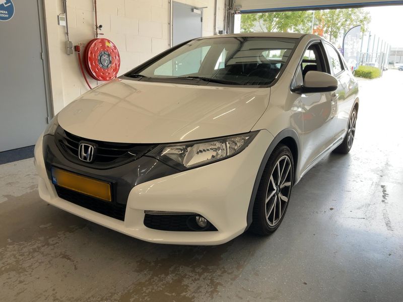 Honda Civic 1.8 i-VTEC — 1/8