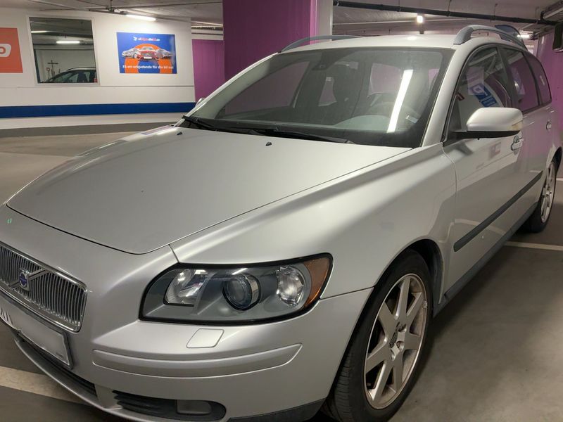 Volvo V50 2.5 T5 — 1/8