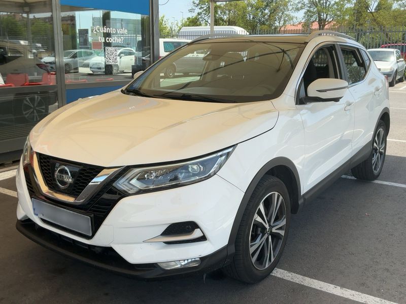 Nissan Qashqai 1.2 — 1/8
