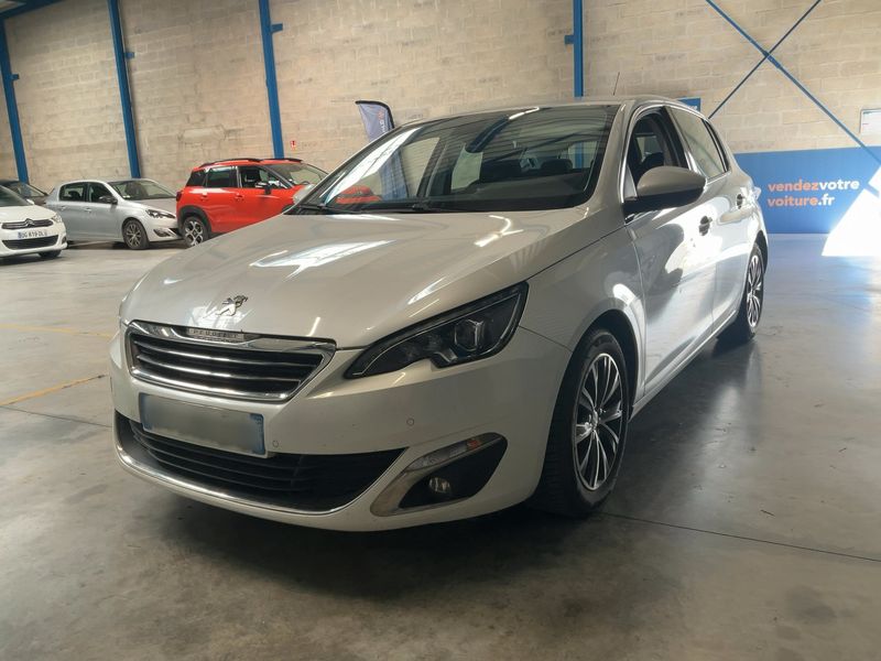 Peugeot 308 1.2 e-THP — 1/8