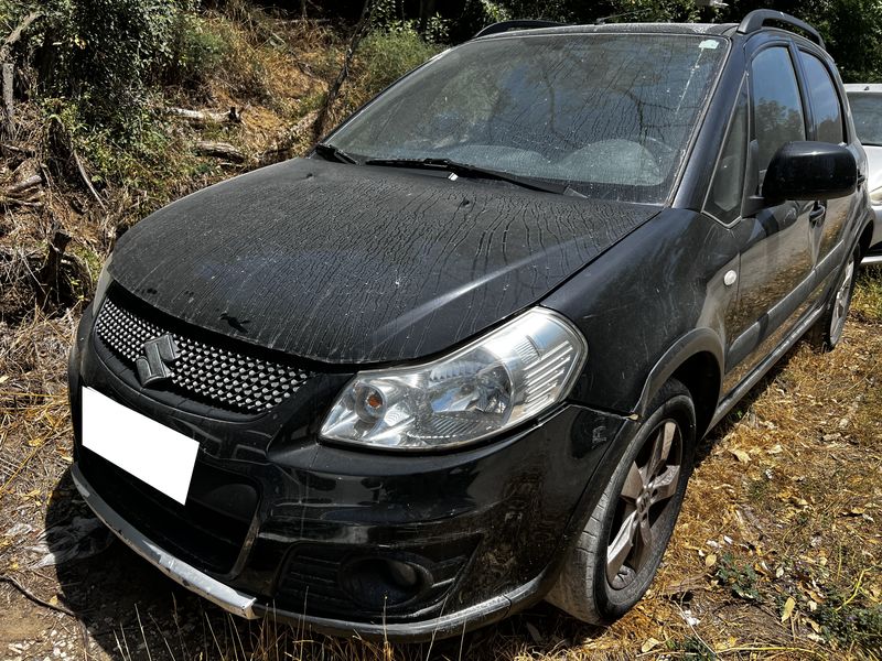 Suzuki SX4 1.5 — фото 1