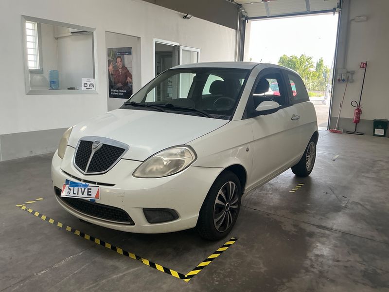 Lancia Ypsilon 1.2 — 1/8