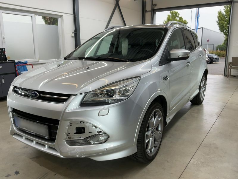 Ford Kuga 2.0 TDCi — 1/8