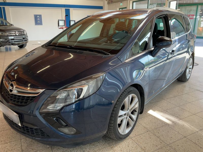 Opel Zafira Tourer 1.4 Turbo — 1/8