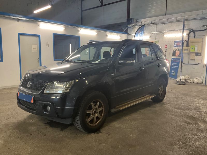 Suzuki Grand Vitara 1.9 DDiS — 1/8