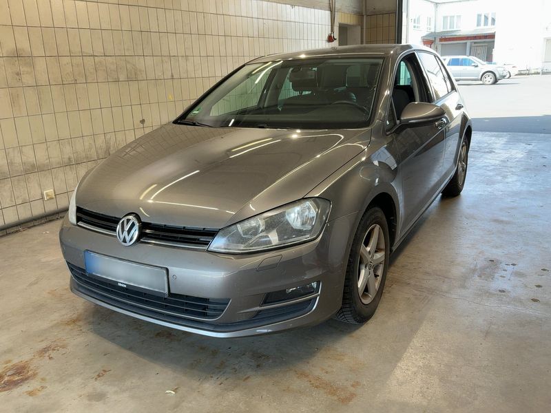 Volkswagen Golf VII 1.2 TSI — фото 1