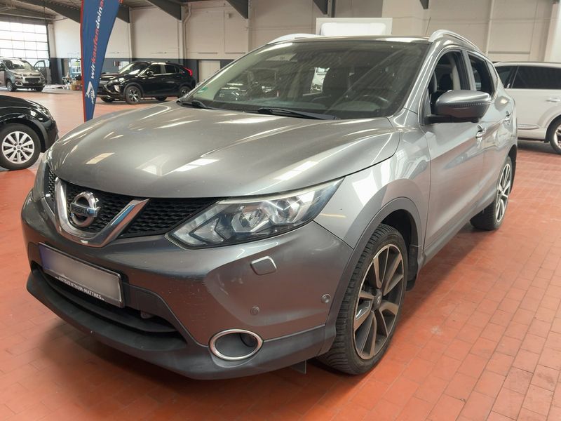 Nissan Qashqai 1.2 — 1/8