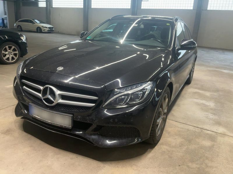 Mercedes-Benz C-Klasse C 220 d — 1/8