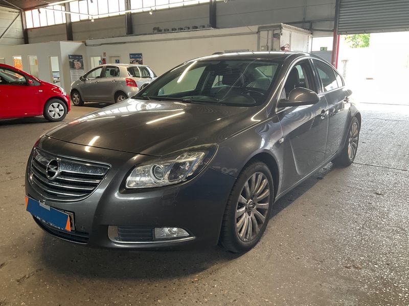 Opel Insignia 2.0 CDTI — 1/8