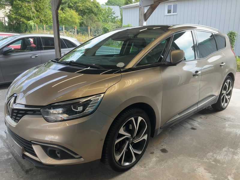 Renault Grand Scenic 1.7 BLUE dCi — 1/8