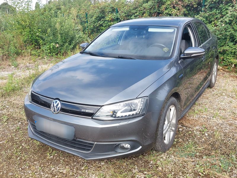 Volkswagen Jetta 1.4 TSI Hybrid — 1/8