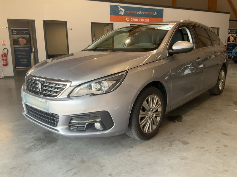 Peugeot 308 1.2 e-THP — 1/8