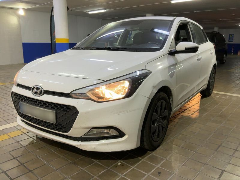 Hyundai i20 1.2 — 1/8