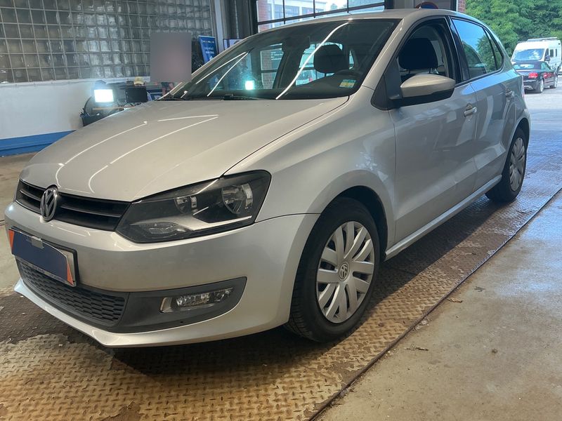 Volkswagen Polo 1.4 FSI — 1/8