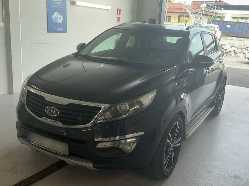 Kia Sportage 2.0 CRDi — 1/8