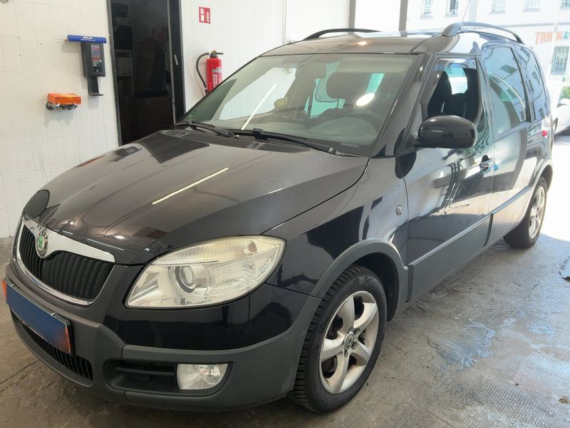 Skoda Roomster 1.6 — фото 1