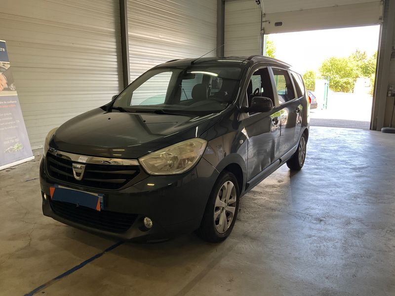 Dacia Lodgy 1.5 dCi Diesel — фото 1