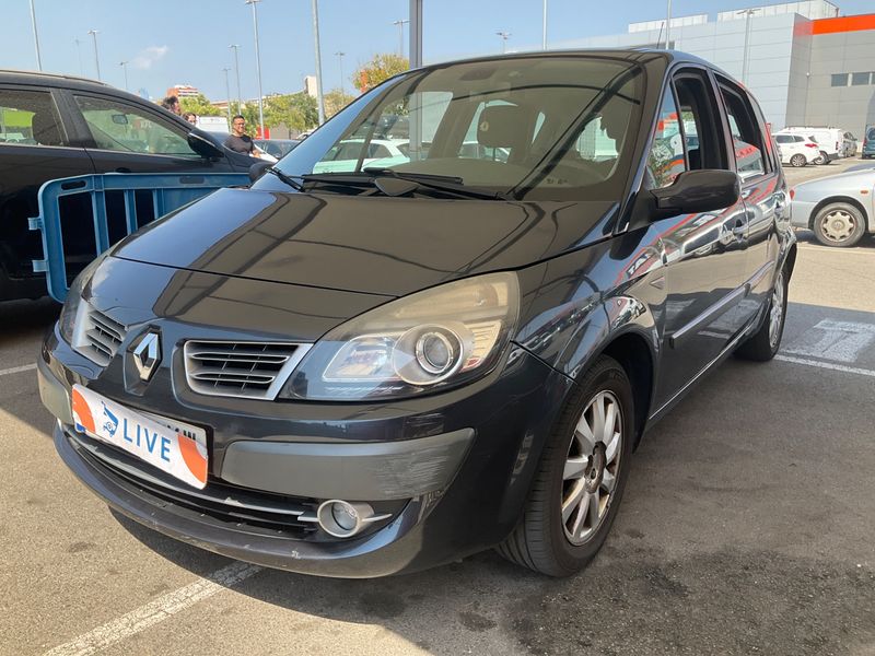 Renault Scenic 1.6 — 1/8