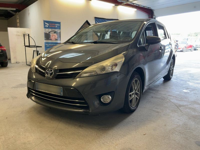 Toyota Verso 1.6 D-4D — фото 1