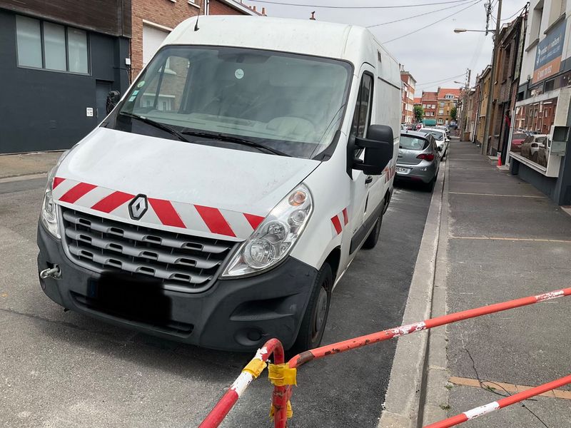 Renault Master 2.3 dCi — 1/8