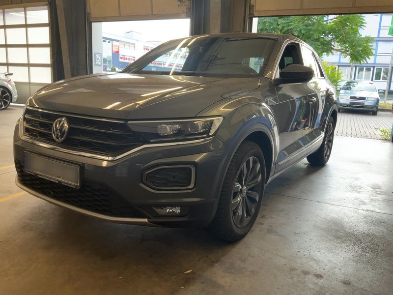 Volkswagen T-Roc 1.5 TSI ACT — 1/8