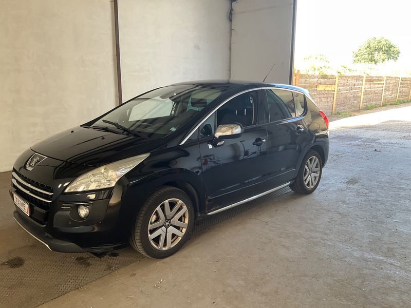 Peugeot 3008 2.0 HDi Hybrid4 — 1/8