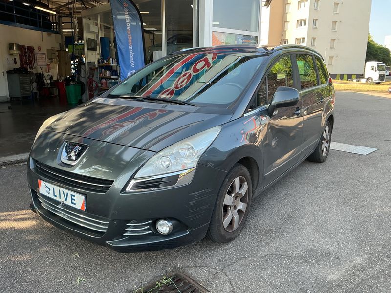 Peugeot 5008 1.6 HDi — 1/8