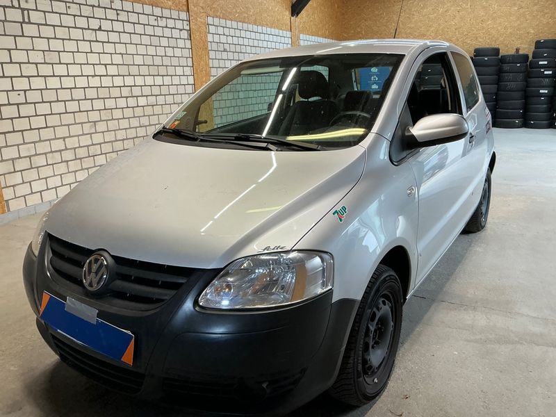 Volkswagen Fox 1.2 — фото 1