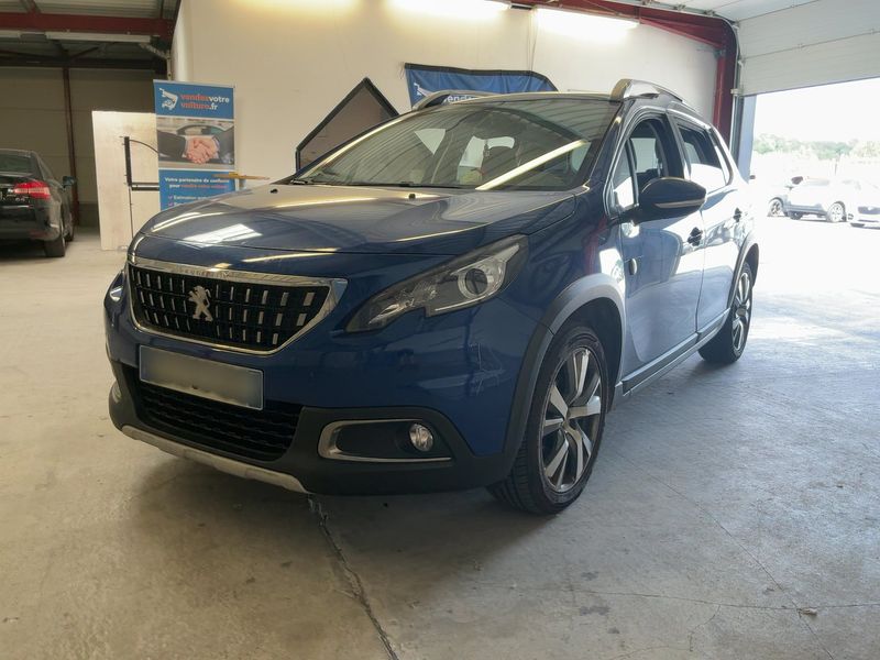 Peugeot 2008 1.2 PureTech — 1/8