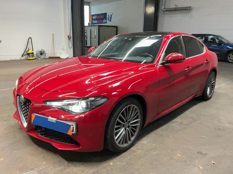 Alfa Romeo Giulia 2.0 Turbo — 1/8