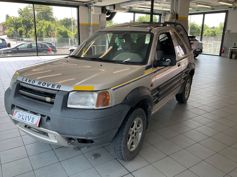 Land Rover Freelander 2.0 Turbodiesel — 1/8