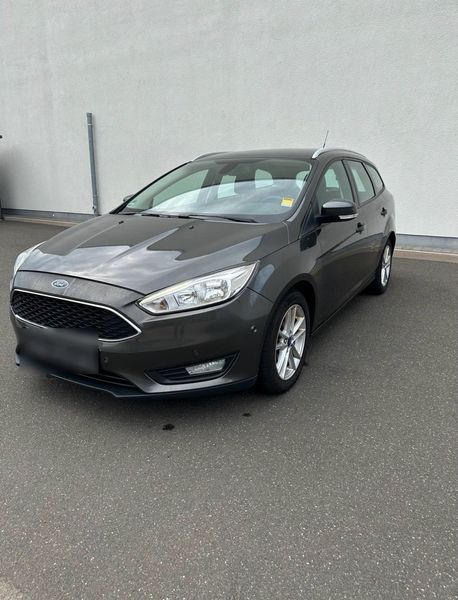 Ford Focus 1.0 EcoBoost — фото 1